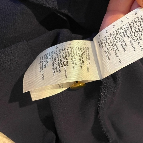 Blue H&M Navy dress with gold buttons 🤍 - Picture 6 of 9